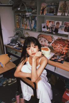 骑车的女人